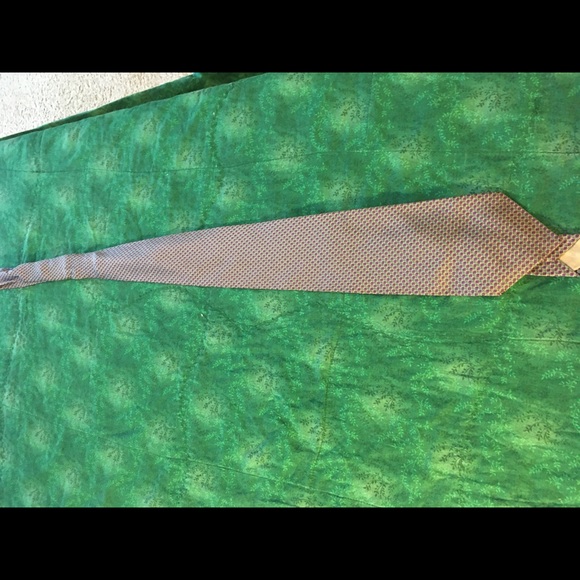 Neck tie - Picture 2 of 4